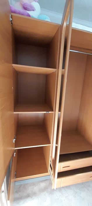 Продам спальный гарнитур