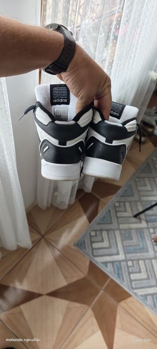 Adidas Pantofi de Skate Mid-Top Confortabili Midcity adolescenți Pantofi de Skate Negri IE4465 mărimea 39 1/3