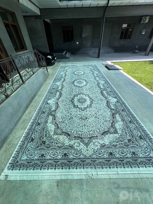 Gilam sotiladi 7•3 metr