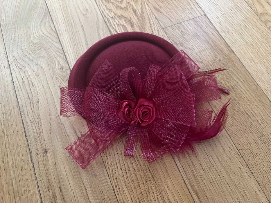 Toca - diverse culori si modele : bej, neagra, grena,