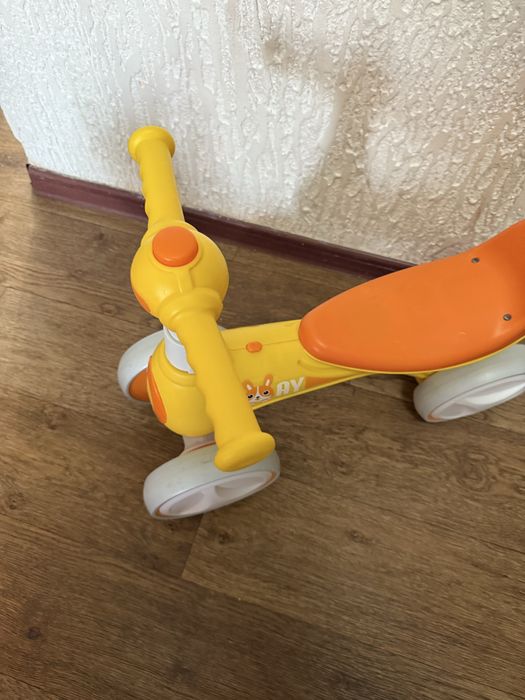 Продам детский беговел