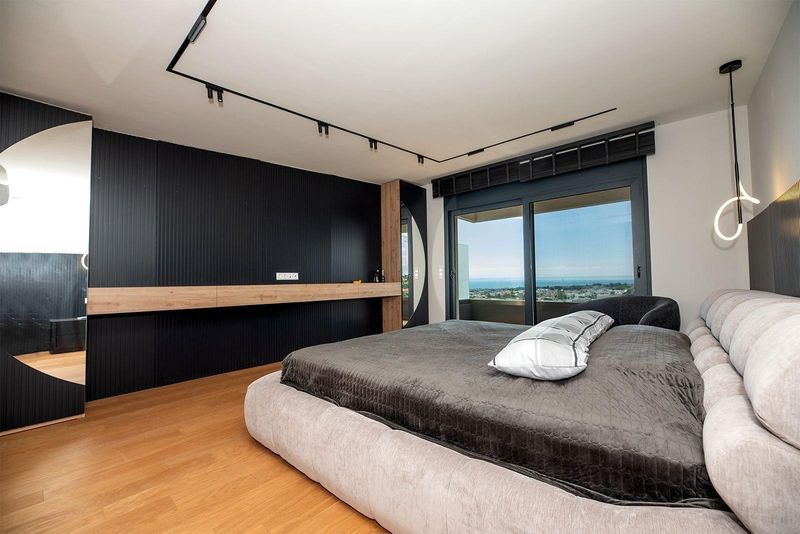 Продава се Къща в София, Иван Вазов - 284 кв.м за 2747 €/кв.м - Снимка #5