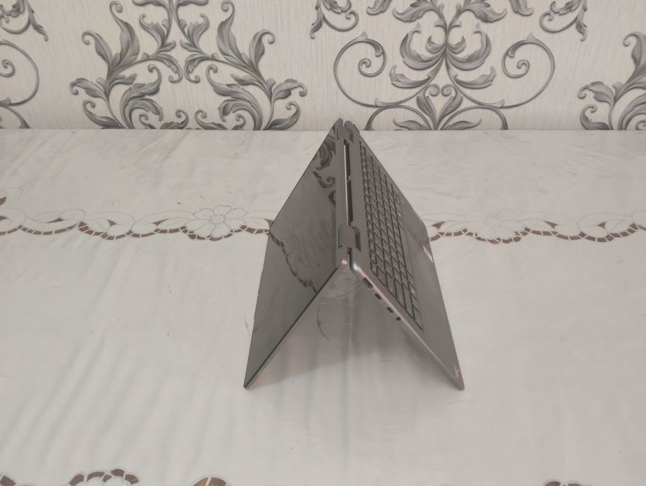 Lenova yoga noutbook