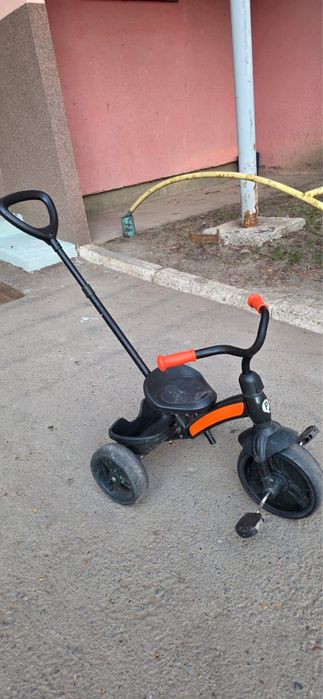 Трехколесный велосипед