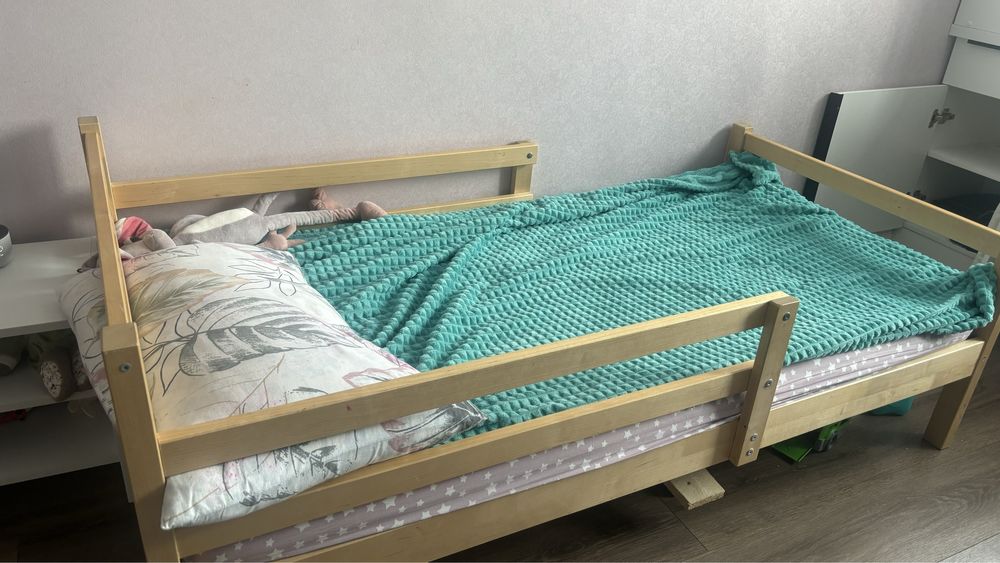 Кровать для детей и подросток .