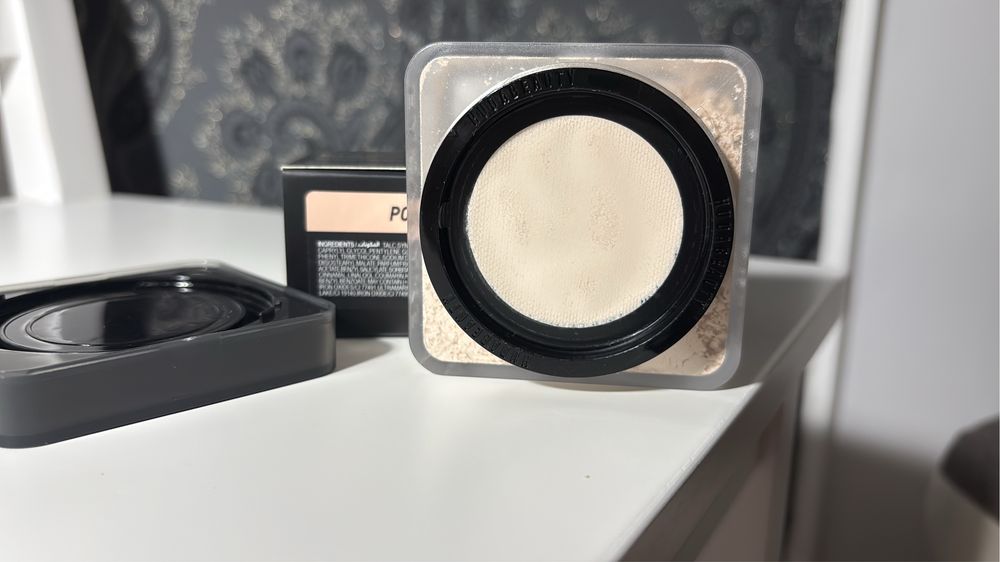Pudra Huda Beauty