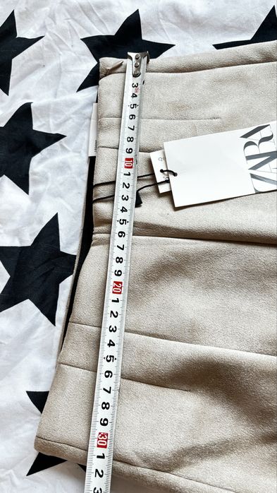 Vand pantaloni Zara pentru dama