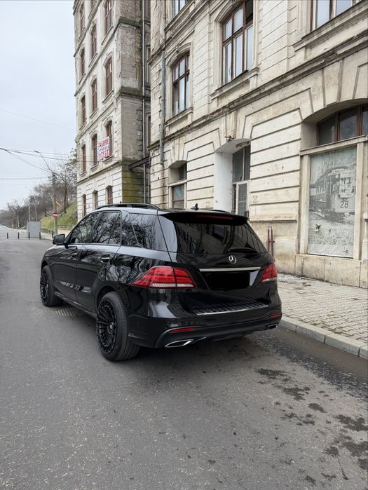 MERCEDES-BENZ GLE 2015 — imagine 3