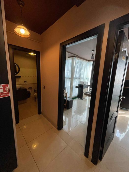 Vand spatiu comercial destinat salon sau alte activitati