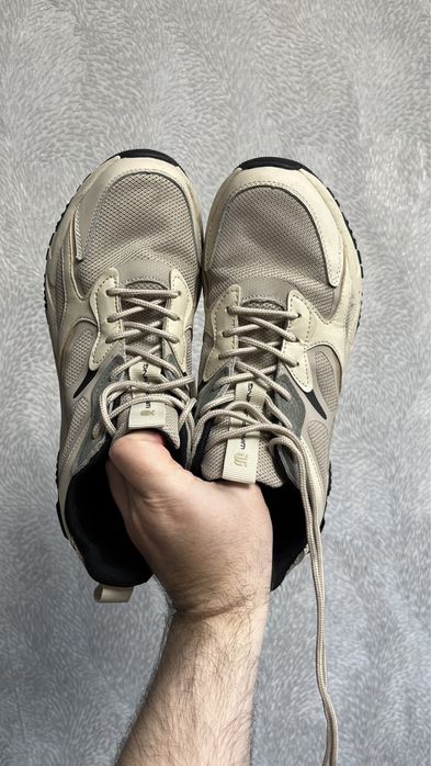 Продам кроссовки летние Baasploa