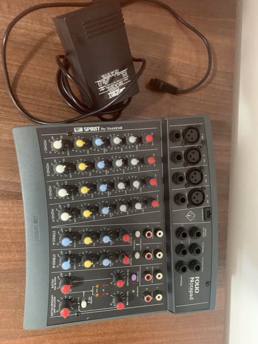 boxe, statie cu cabluri si mixer