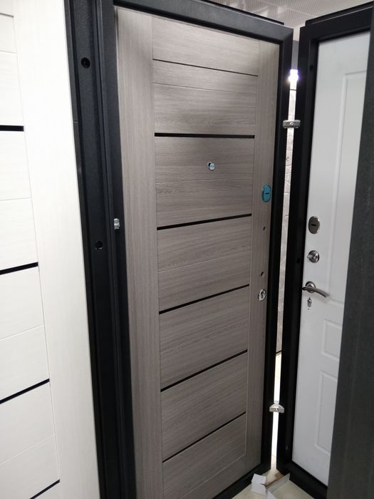 Двери входные со склада