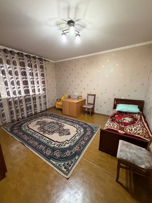 Продаётся 4/5 комн банковская квартира 5/2/5  Чиланзар Ц