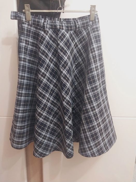 Продам школьные юбки