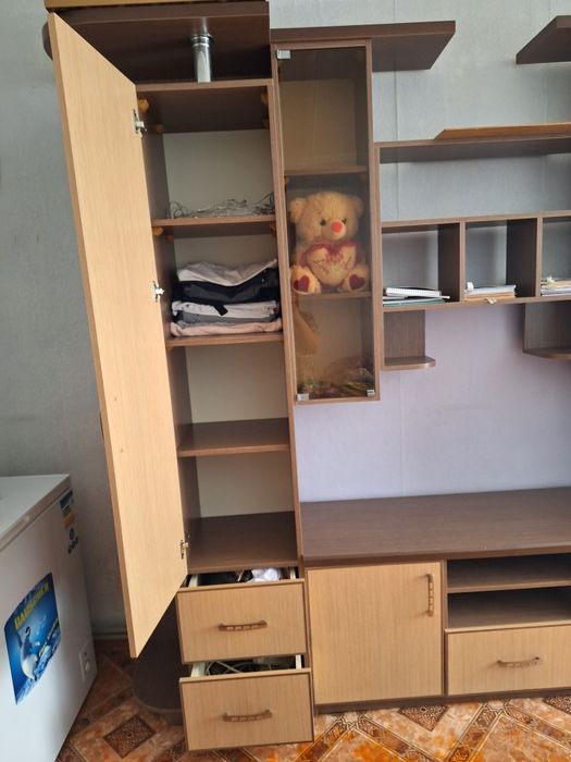 Продам Шкаф в хорошем состоянии.