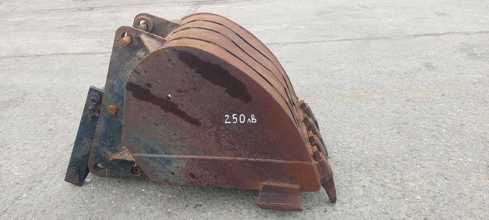 кофа за трактор 250лв