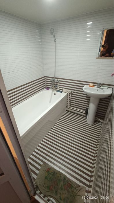 1 xonali kvartira sotiladi