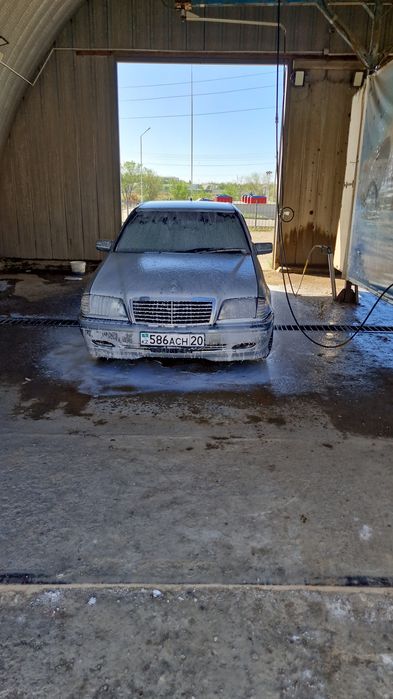 Мерседес с 180 сатылады