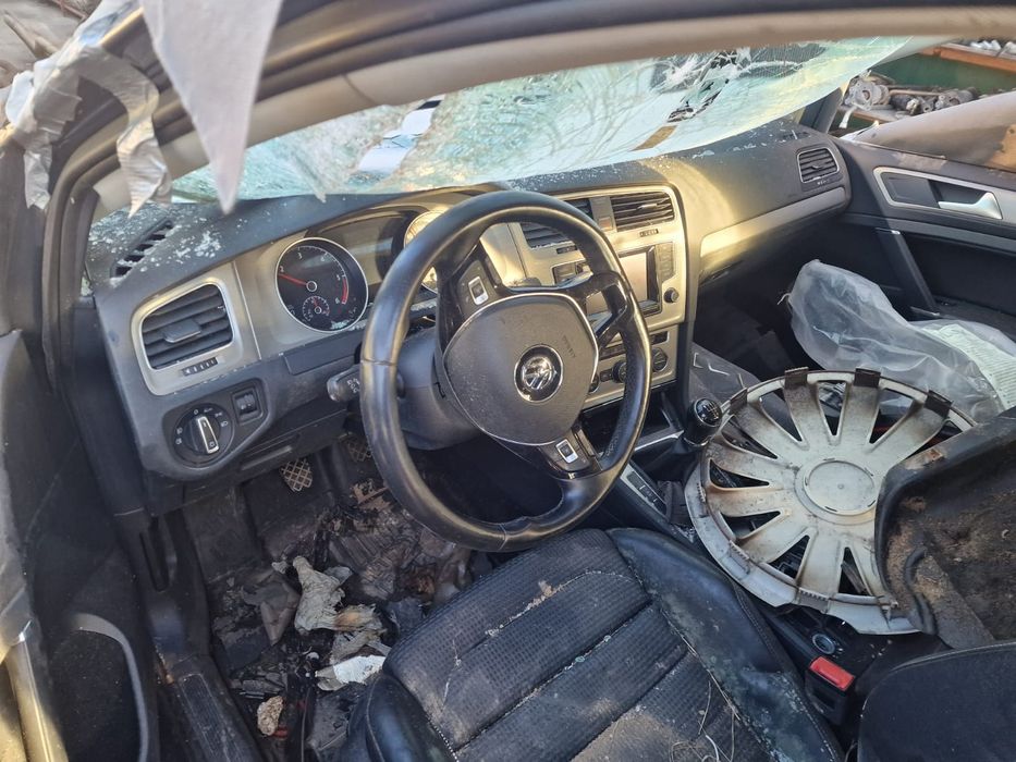 Dezmembram Volkswagen Golf 7 2014 1.6tdi CRK Manual