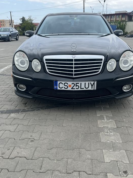 Mercedes Benz  E 2.7D