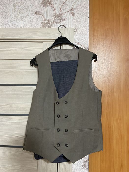 Продам костюм 3ку.