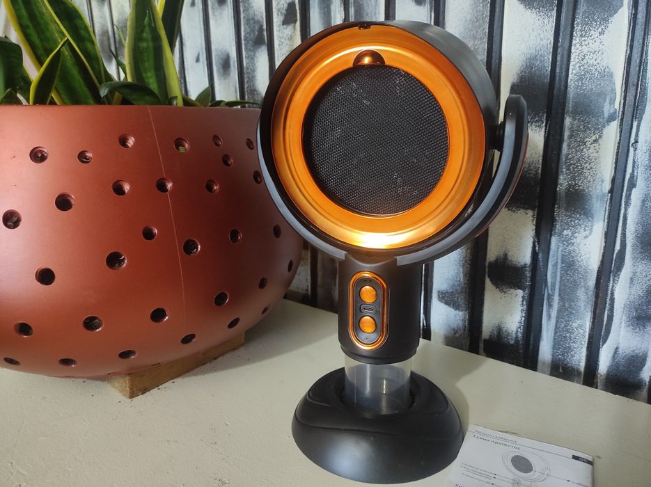 Vând hota portabila  cu filtre de schimb