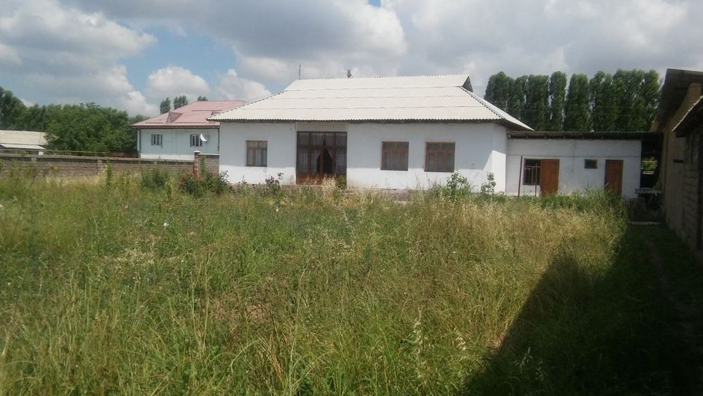 Ohangaron T.Oybuloq(leninchi)da tayyor hovli sotiladi