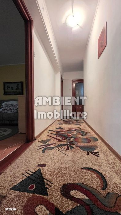 Apartament cu 4 camere, etaj 3, VASLUI zona Ultracentrală — fotografia 2