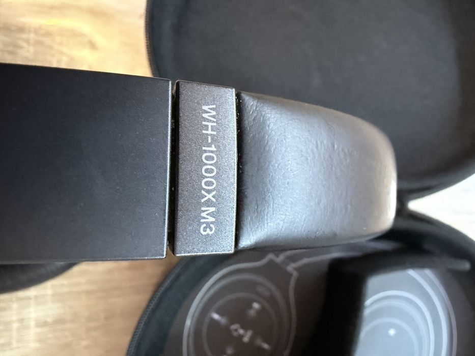 Sony WH-1000XM3 – căști wireless Noise Cancelling – stare foarte bună + husă
