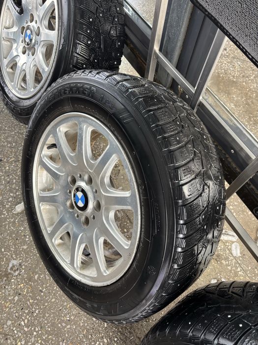 Продам диски R16 вместе с резиной на бмв