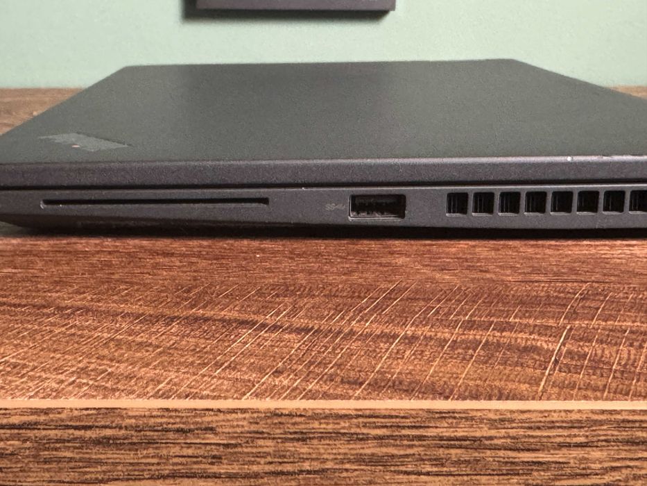 Лаптоп Lenovo ThinkPad x13 Gen 2 13.3"/intel iI5-1135G7/ 16GB/256GB NVME/WUXGA 16:10