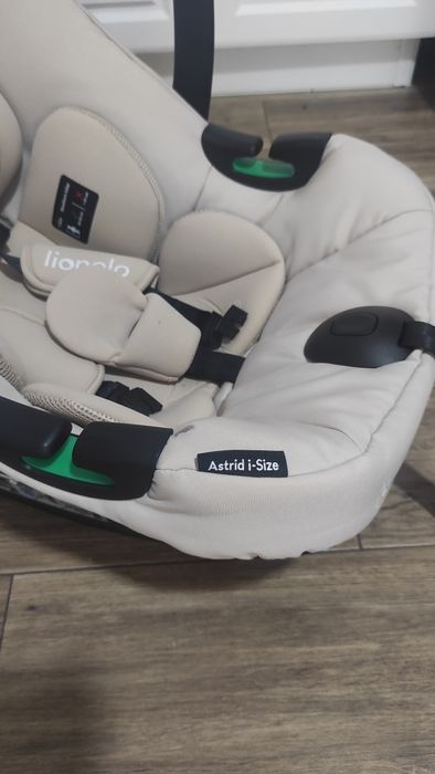 Scoică auto Lionelo Astrid i-Size 0-13 kg – stare excelentă