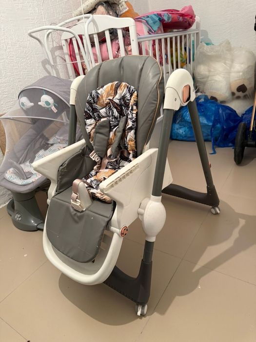 Столик для кормление