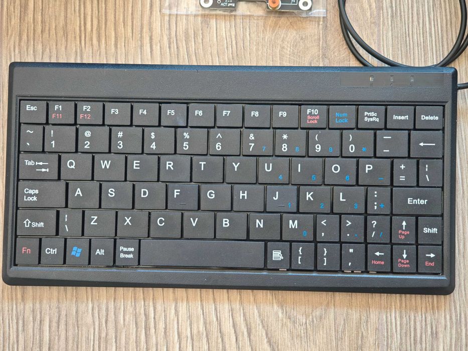 Raspberry Pi 5 - 8GB RAM + пълен комплект аксесоари