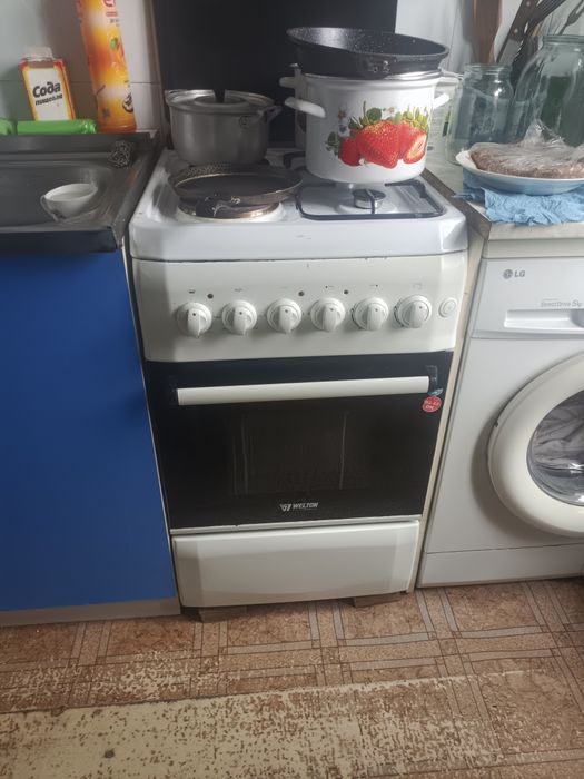 Продам электрическую плиту