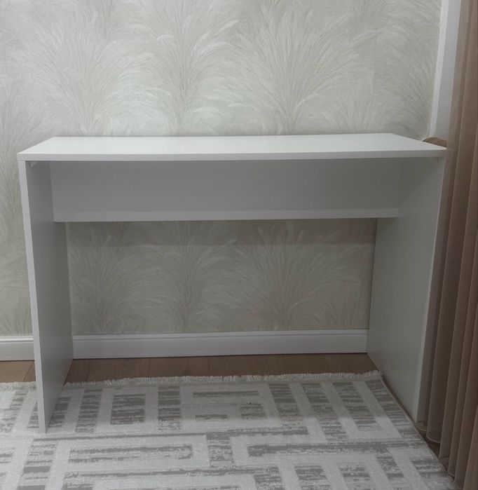 Стол письменный для учебы