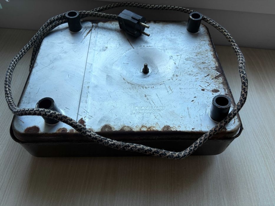 Продавам единичен готварски котлон