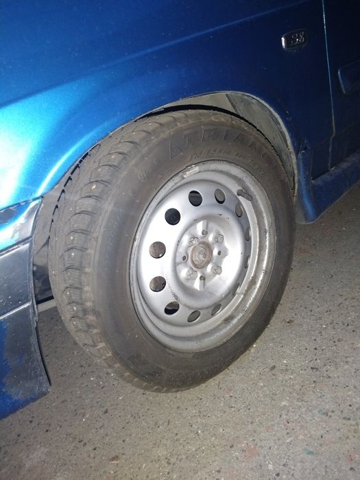 Продам диски с резиной 14 размер