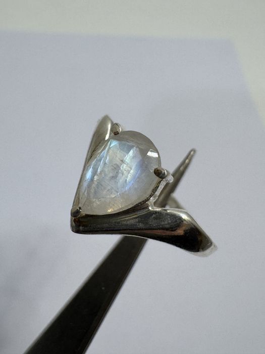 Inel argint 925 cu piatra lunii.