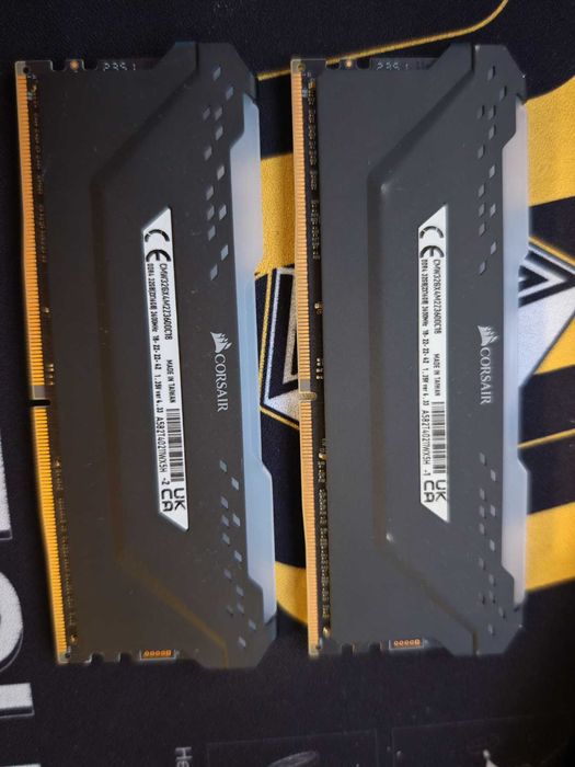 Рам памет Corsair VENGEANCE RGB PRO 32GB (2x16GB) DDR4 3600MHz