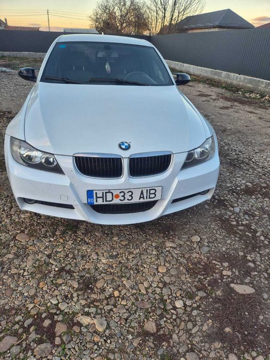 Bmw seria 3  e90 320d pachetM