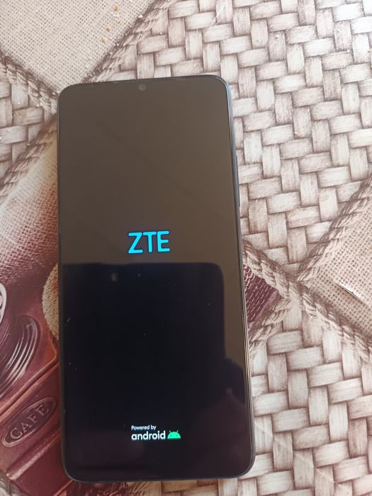 Телефон закупен от Етел