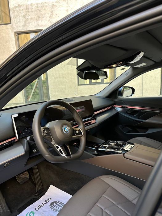 Bmw i5 35L без пробег