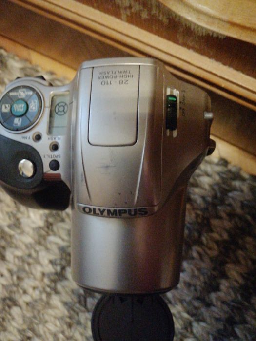 Vând aparat foto Olympus