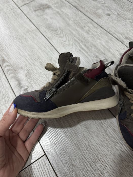 Детские Осенние ботинки/ кроссовки