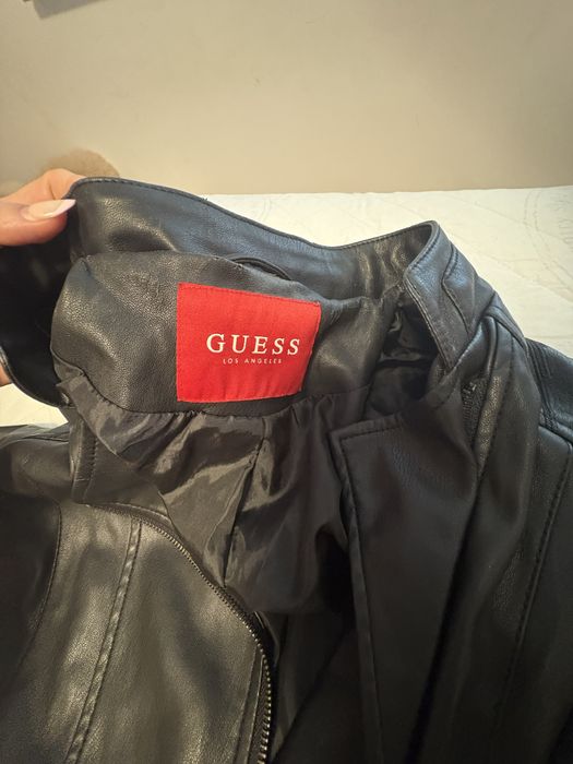 Яке на Guess 10€