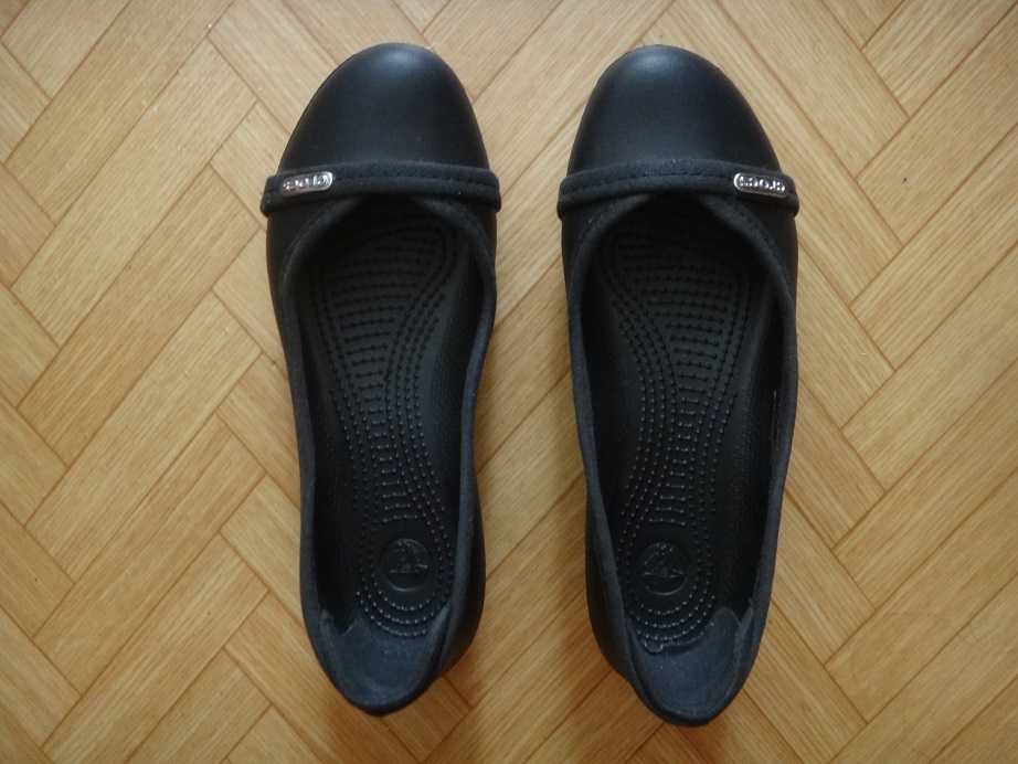 Нови оригинални Crocs черни балеринки 34 номер