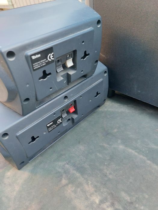 Vând sistem 5 boxe și nu vufar