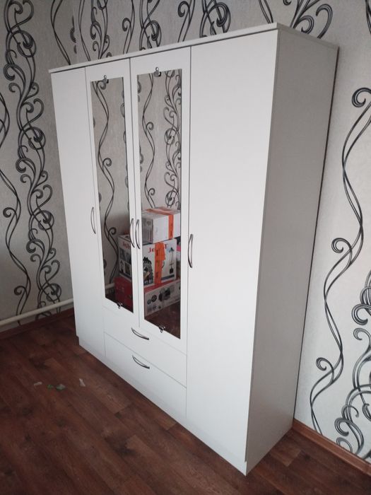 Шкаф спалный 4 дверный