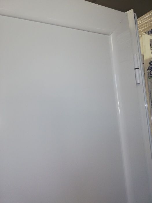 Врати за баня тоалетна влажни помещения алуминиеви.